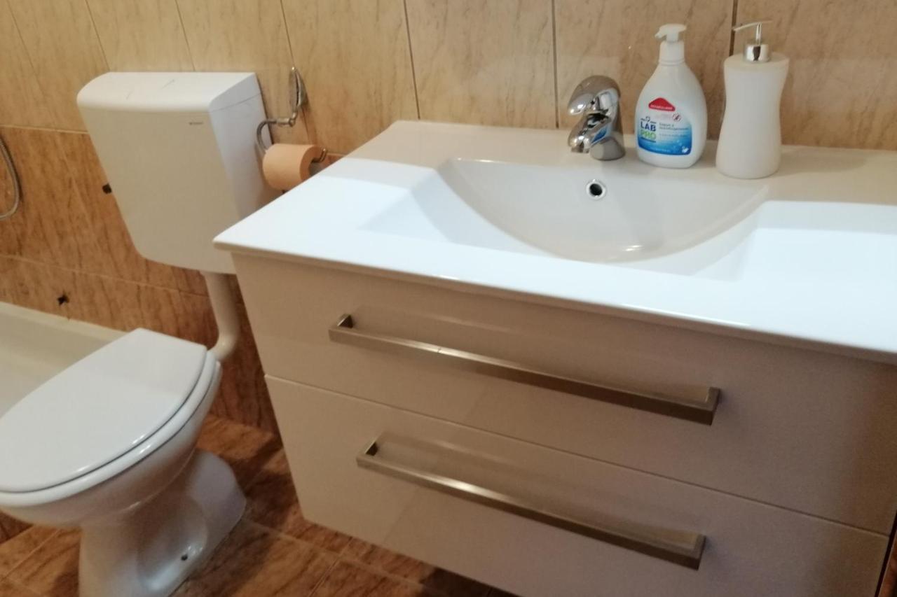 Apartman Stela Daire Rab Town Dış mekan fotoğraf